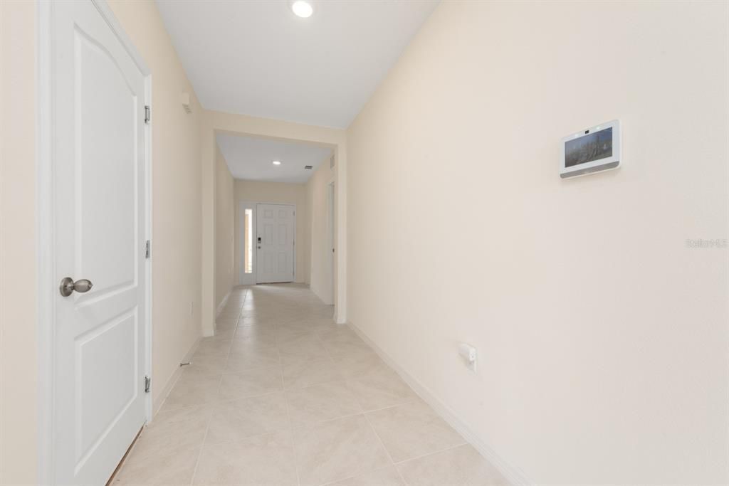 出租: $2,500 (4 贝兹, 3 浴室, 2761 平方英尺)