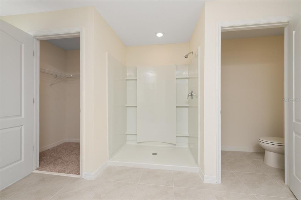 出租: $2,500 (4 贝兹, 3 浴室, 2761 平方英尺)