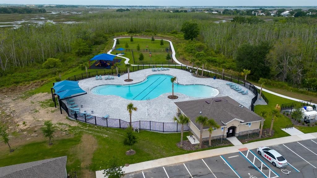 出租: $2,500 (4 贝兹, 3 浴室, 2761 平方英尺)