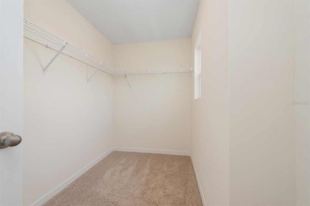 出租: $2,500 (4 贝兹, 3 浴室, 2761 平方英尺)