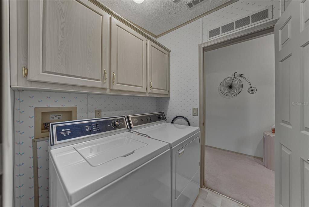 На продажу: $280,000 (2 спален, 2 ванн, 1680 Квадратных фут)