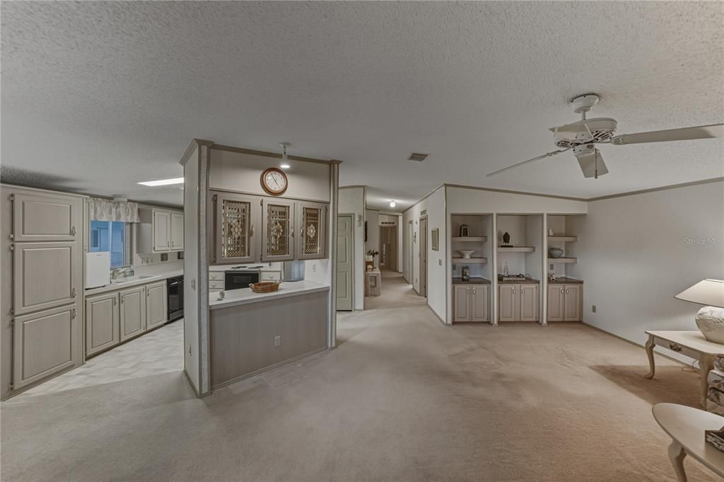 На продажу: $280,000 (2 спален, 2 ванн, 1680 Квадратных фут)