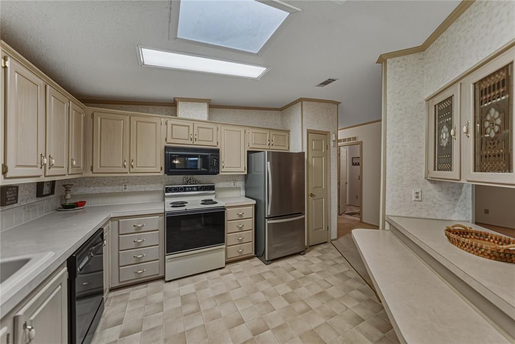 На продажу: $280,000 (2 спален, 2 ванн, 1680 Квадратных фут)