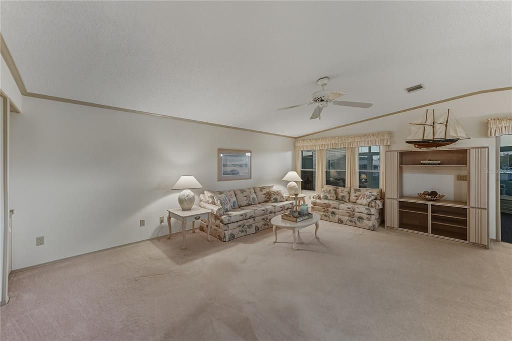 На продажу: $280,000 (2 спален, 2 ванн, 1680 Квадратных фут)