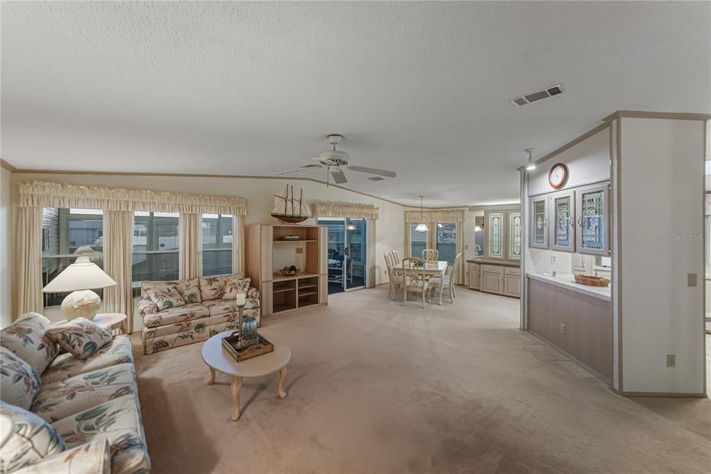 На продажу: $280,000 (2 спален, 2 ванн, 1680 Квадратных фут)