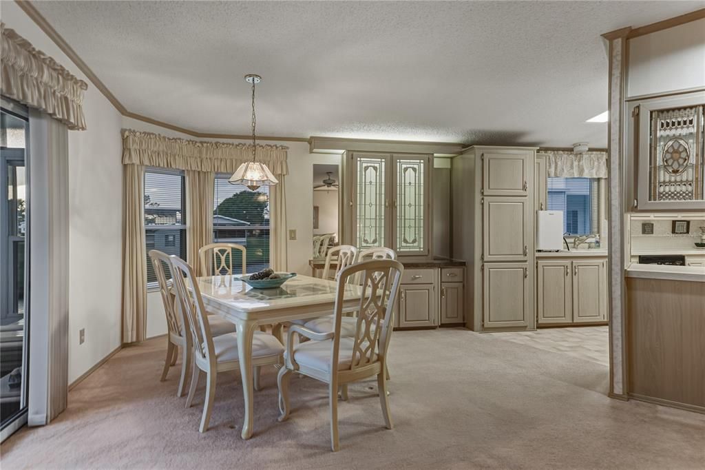 На продажу: $280,000 (2 спален, 2 ванн, 1680 Квадратных фут)