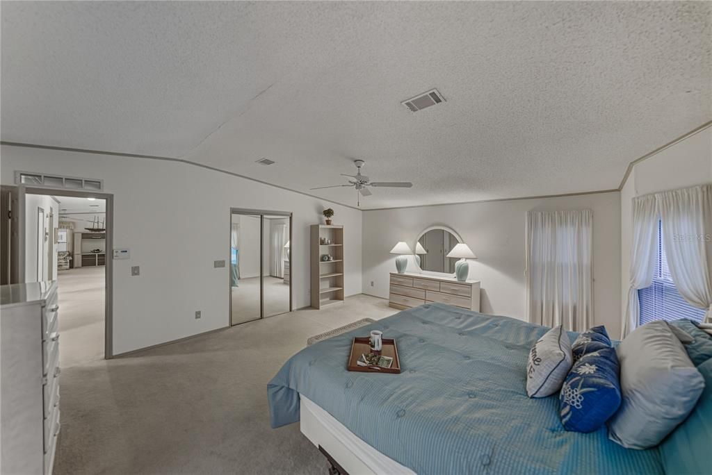 На продажу: $280,000 (2 спален, 2 ванн, 1680 Квадратных фут)