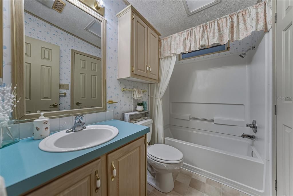 На продажу: $280,000 (2 спален, 2 ванн, 1680 Квадратных фут)