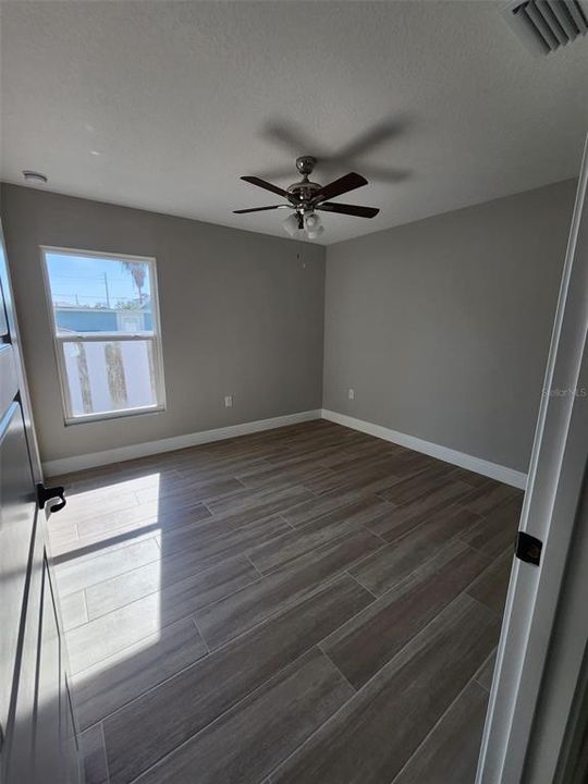 En Venta: $379,900 (3 camas, 2 baños, 1200 Pies cuadrados)