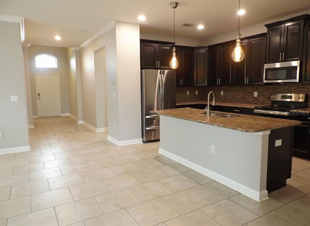 For Rent: $2,350 (4 beds, 3 baths, 2027 Square Feet)