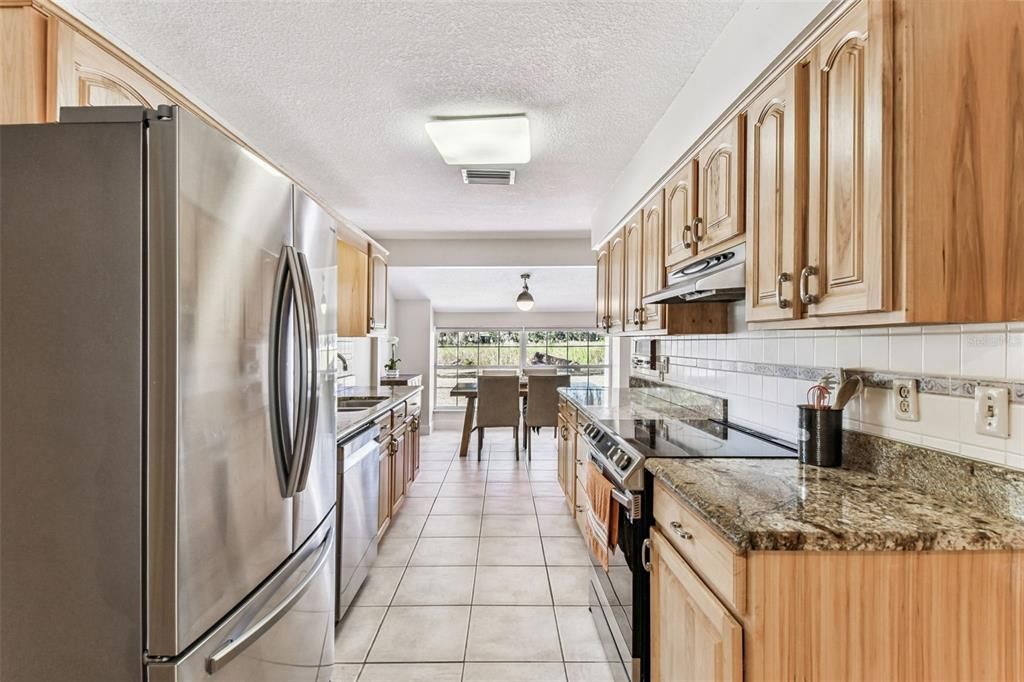 待售: $524,900 (3 贝兹, 3 浴室, 2056 平方英尺)