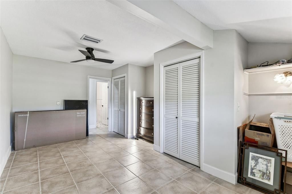 待售: $524,900 (3 贝兹, 3 浴室, 2056 平方英尺)