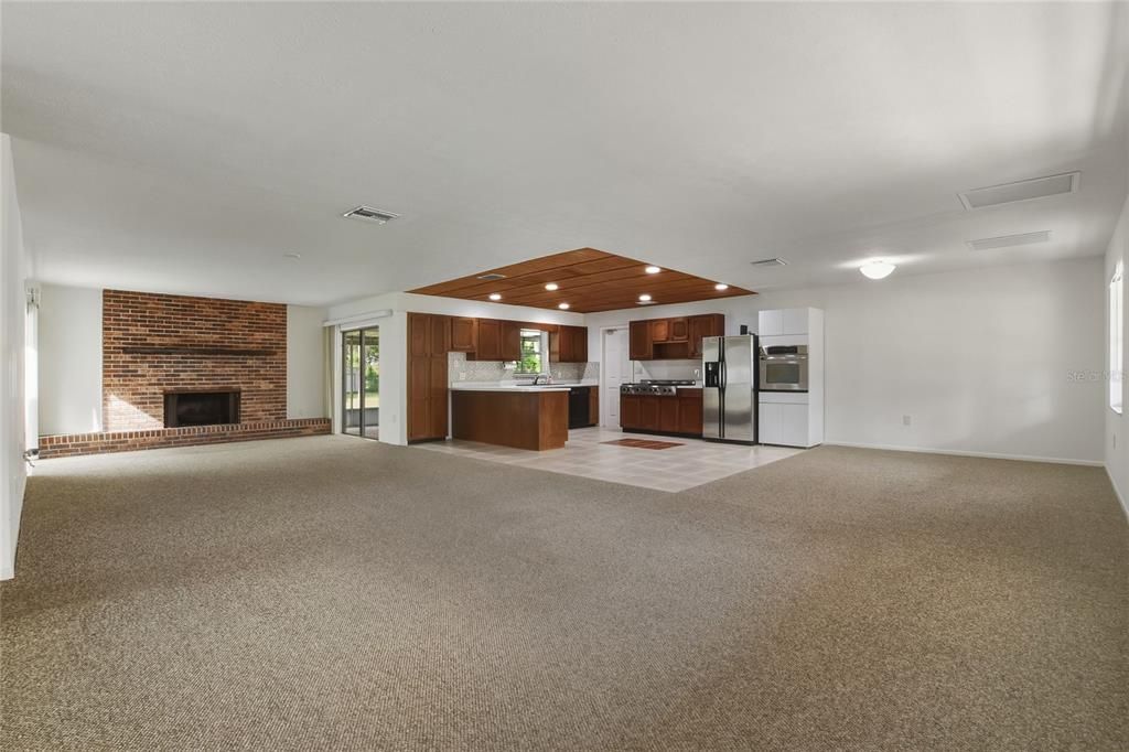 For Sale: $435,000 (3 beds, 2 baths, 1826 Square Feet)