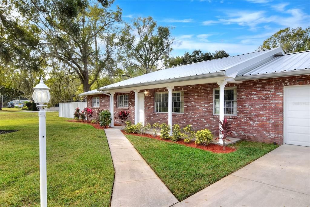 For Sale: $435,000 (3 beds, 2 baths, 1826 Square Feet)