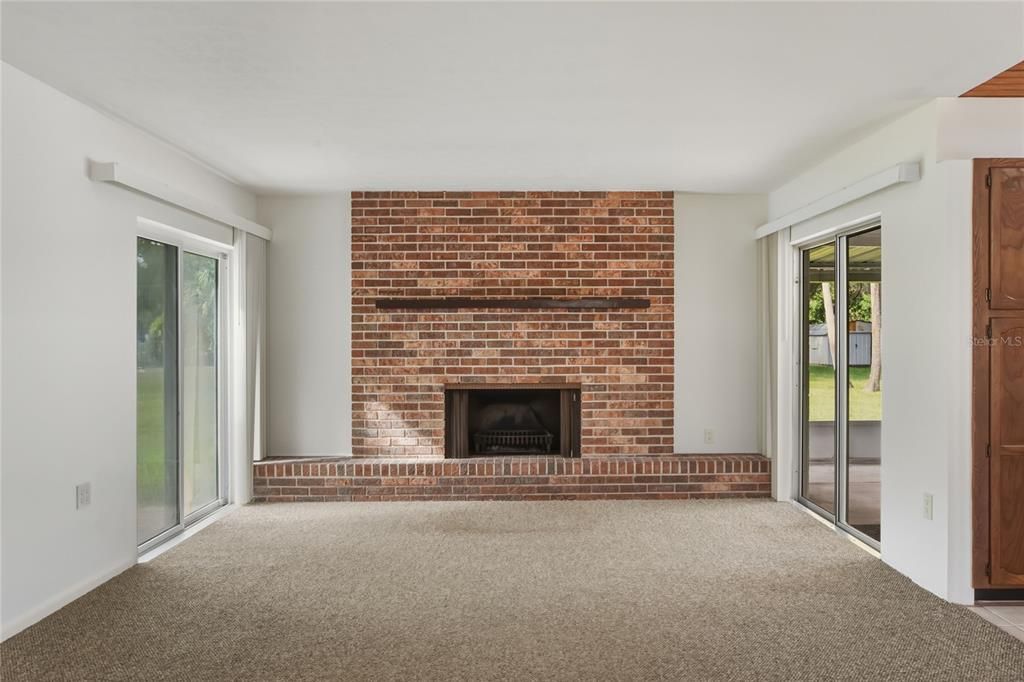 For Sale: $435,000 (3 beds, 2 baths, 1826 Square Feet)