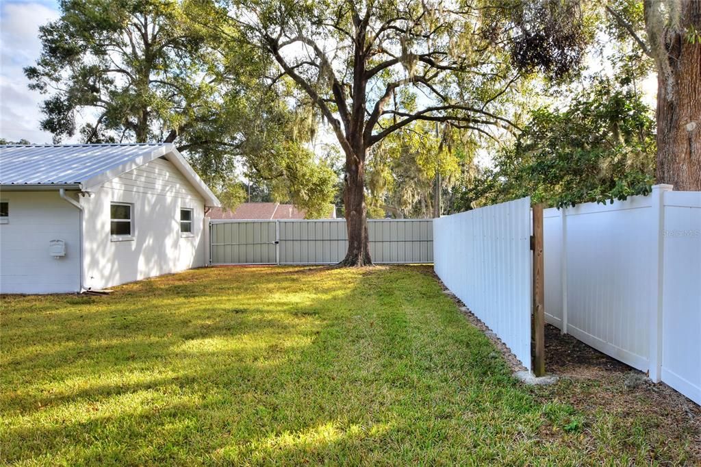 For Sale: $435,000 (3 beds, 2 baths, 1826 Square Feet)