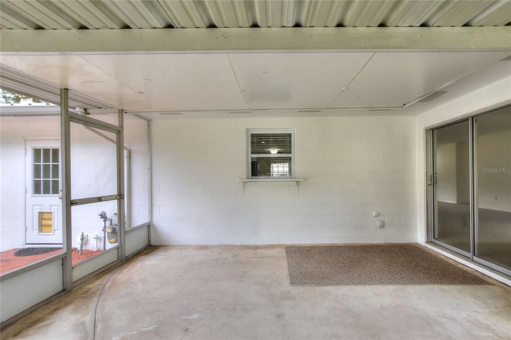 For Sale: $435,000 (3 beds, 2 baths, 1826 Square Feet)