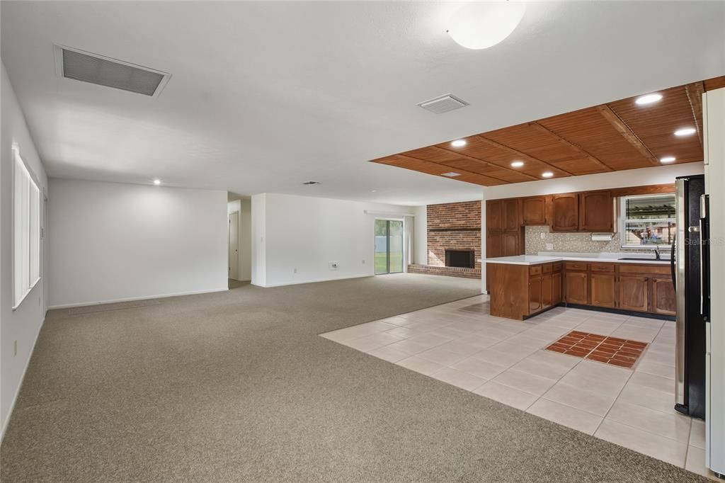 For Sale: $435,000 (3 beds, 2 baths, 1826 Square Feet)