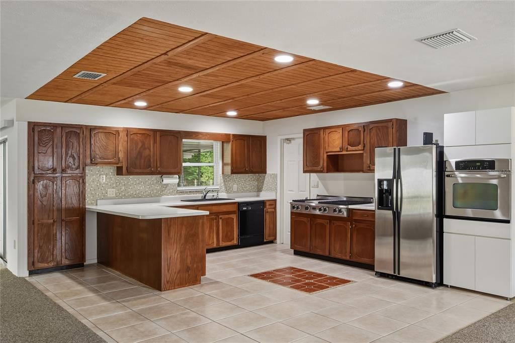 For Sale: $435,000 (3 beds, 2 baths, 1826 Square Feet)