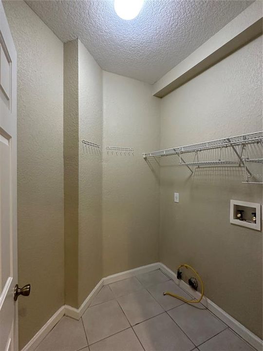 待售: $589,900 (4 贝兹, 3 浴室, 2376 平方英尺)