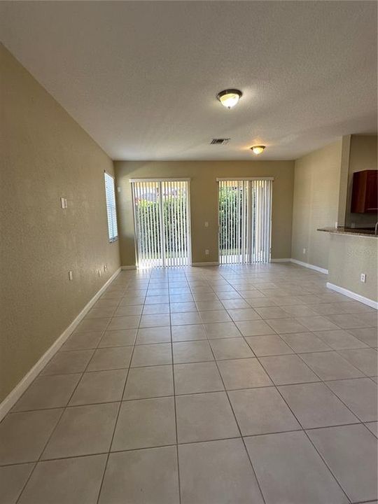 待售: $589,900 (4 贝兹, 3 浴室, 2376 平方英尺)