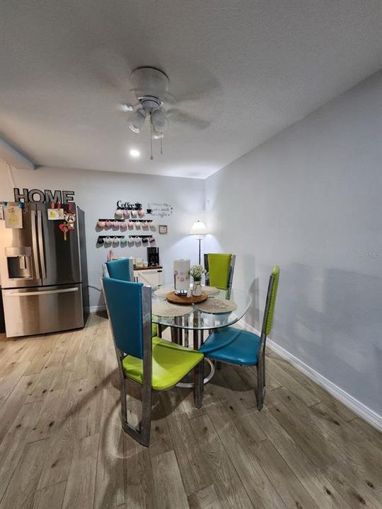 待售: $379,900 (5 贝兹, 4 浴室, 805 平方英尺)