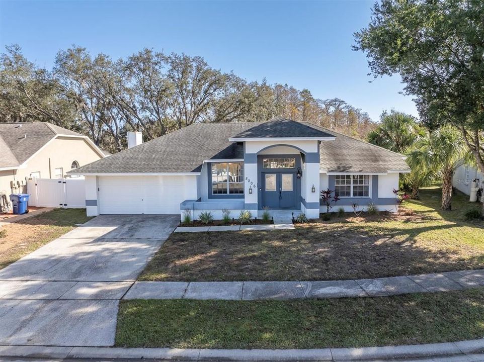 待售: $450,000 (4 贝兹, 2 浴室, 2082 平方英尺)