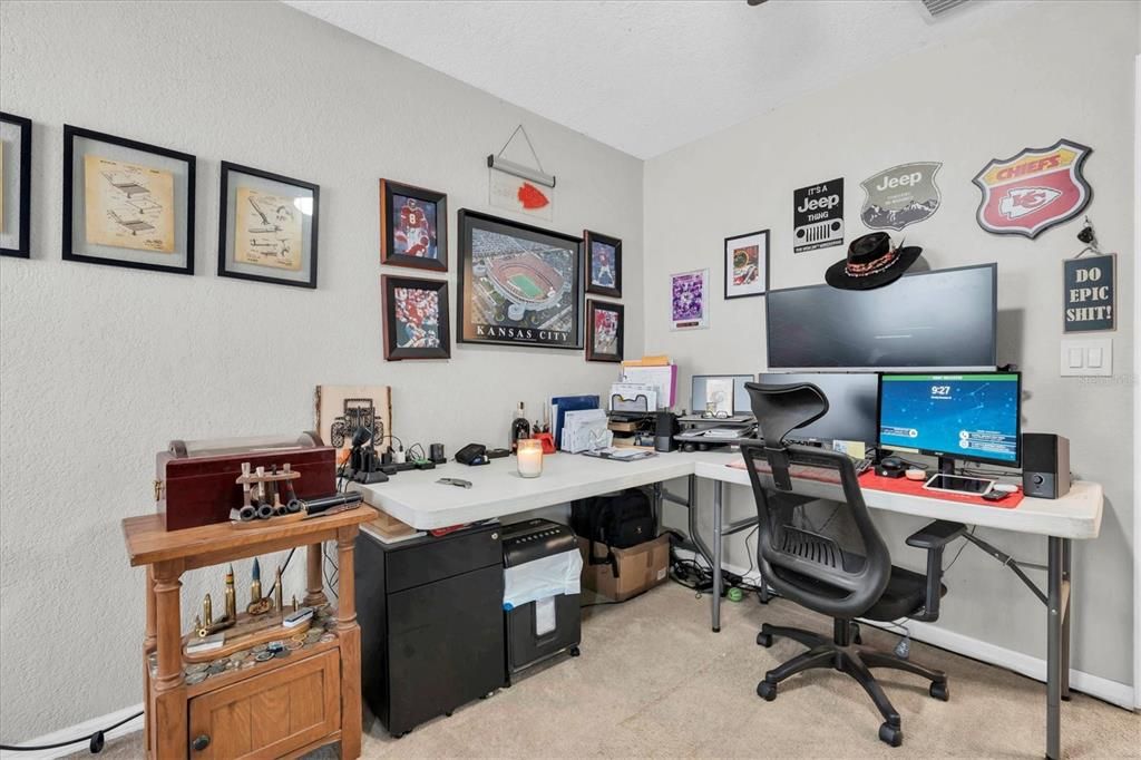 待售: $450,000 (4 贝兹, 2 浴室, 2082 平方英尺)