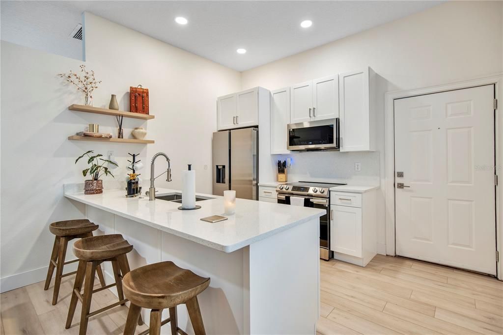 En Venta: $1,228,000 (4 camas, 3 baños, 3150 Pies cuadrados)