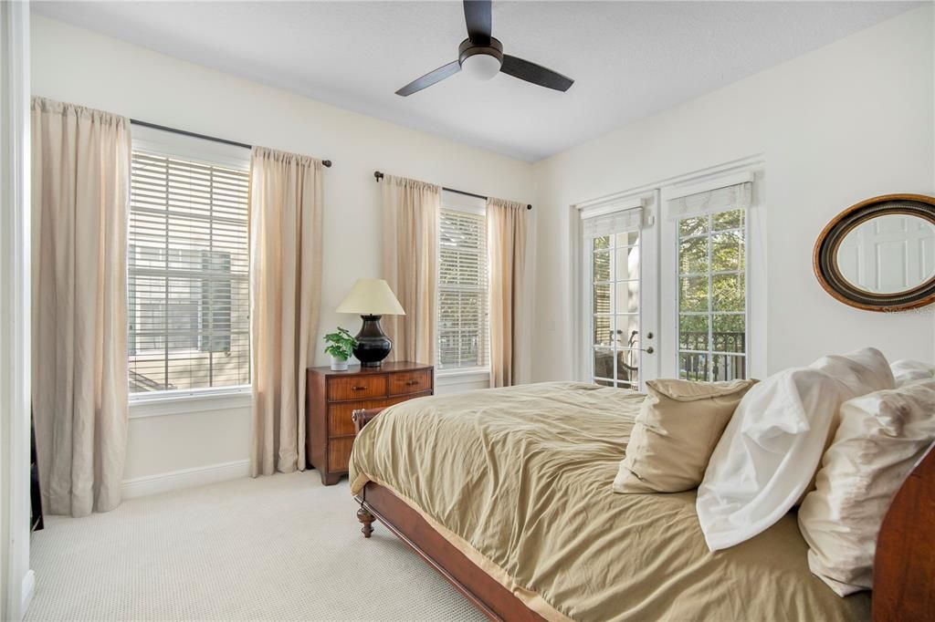 En Venta: $1,228,000 (4 camas, 3 baños, 3150 Pies cuadrados)