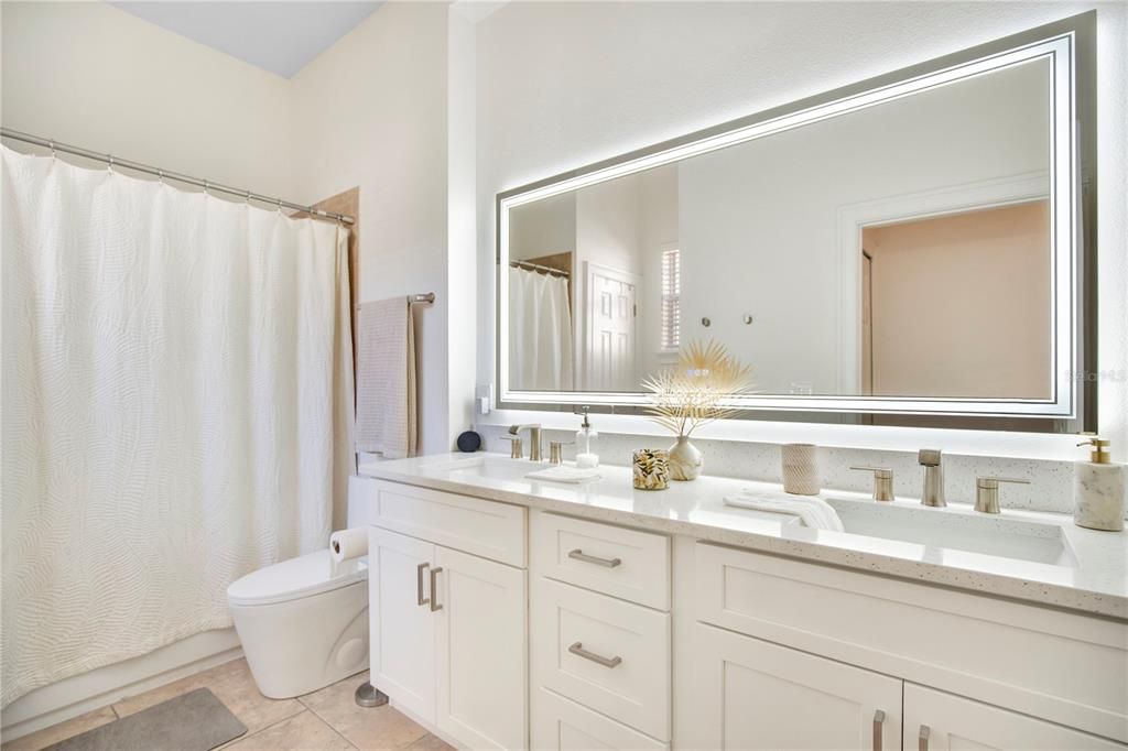 En Venta: $1,228,000 (4 camas, 3 baños, 3150 Pies cuadrados)