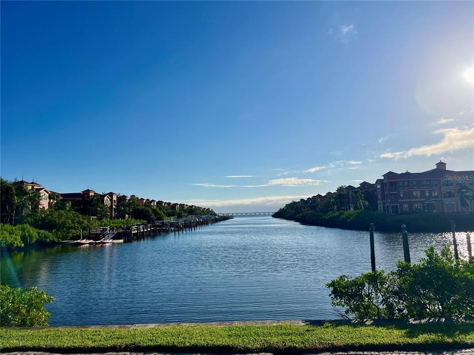 出租: $2,300 (2 贝兹, 2 浴室, 1309 平方英尺)