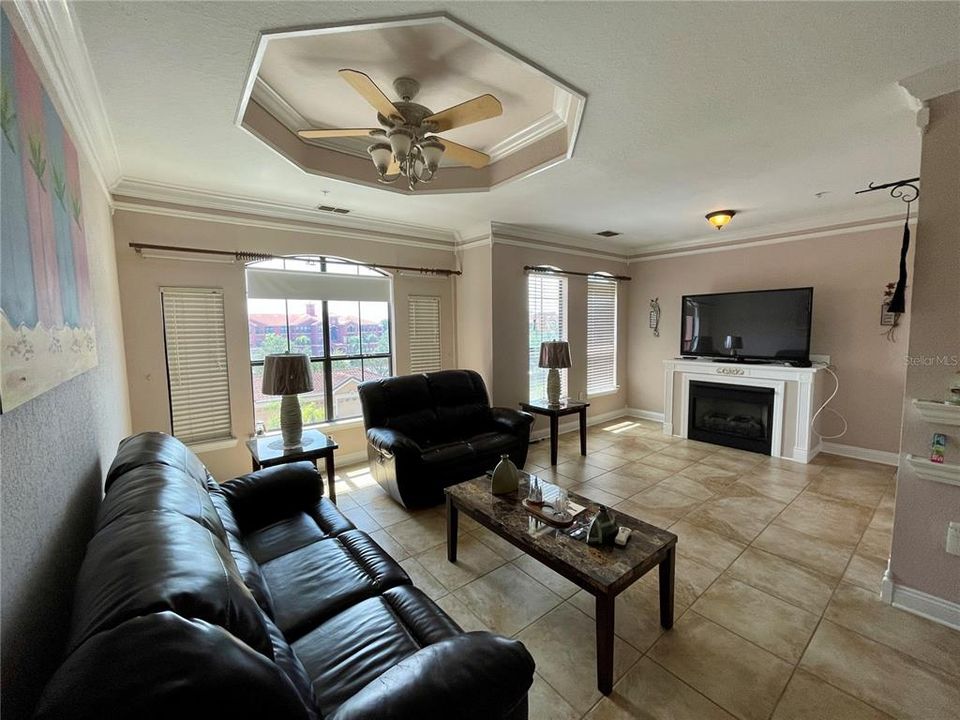 出租: $2,300 (2 贝兹, 2 浴室, 1309 平方英尺)