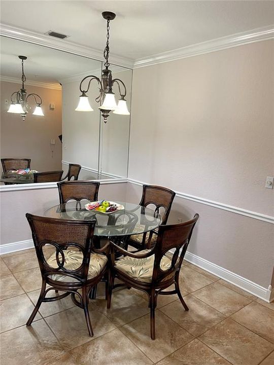 出租: $2,300 (2 贝兹, 2 浴室, 1309 平方英尺)