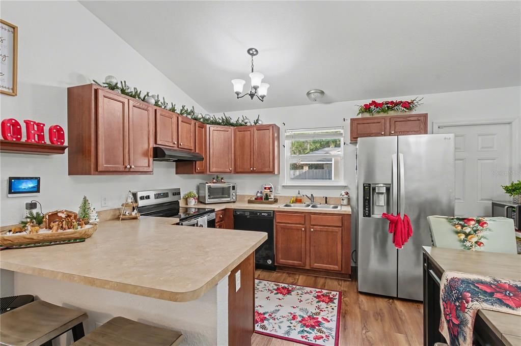 待售: $249,000 (3 贝兹, 2 浴室, 1014 平方英尺)