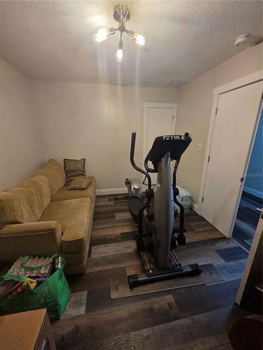 出租: $3,500 (3 贝兹, 2 浴室, 1855 平方英尺)