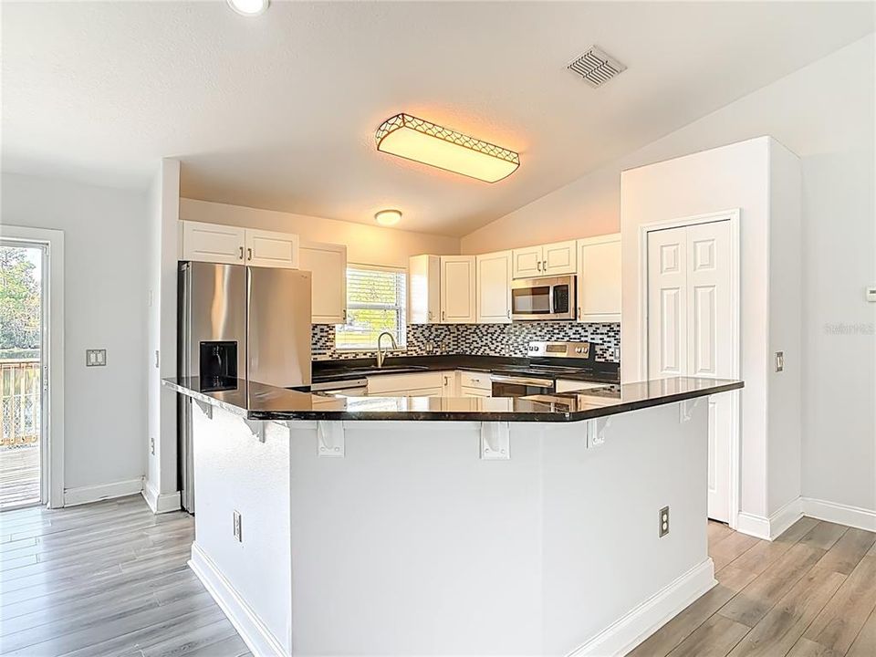 For Rent: $2,200 (3 beds, 2 baths, 1480 Square Feet)