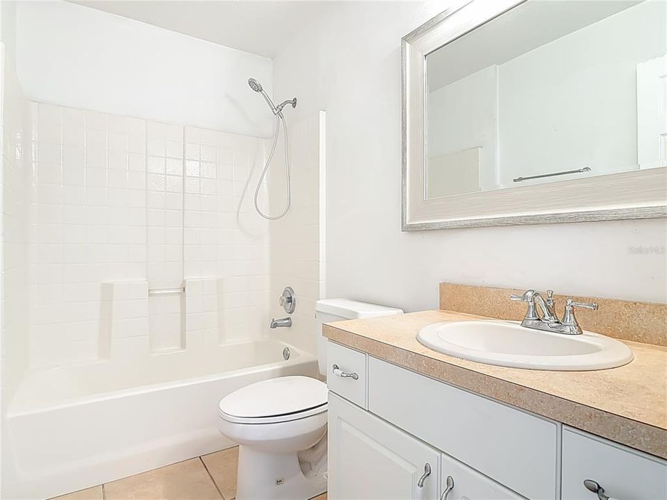 For Rent: $2,200 (3 beds, 2 baths, 1480 Square Feet)