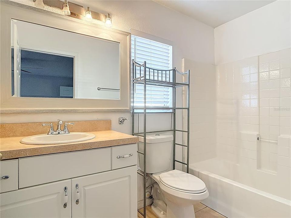 For Rent: $2,200 (3 beds, 2 baths, 1480 Square Feet)