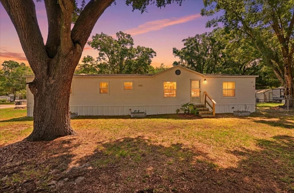 Active With Contract: $234,000 (3 beds, 2 baths, 1700 Square Feet)