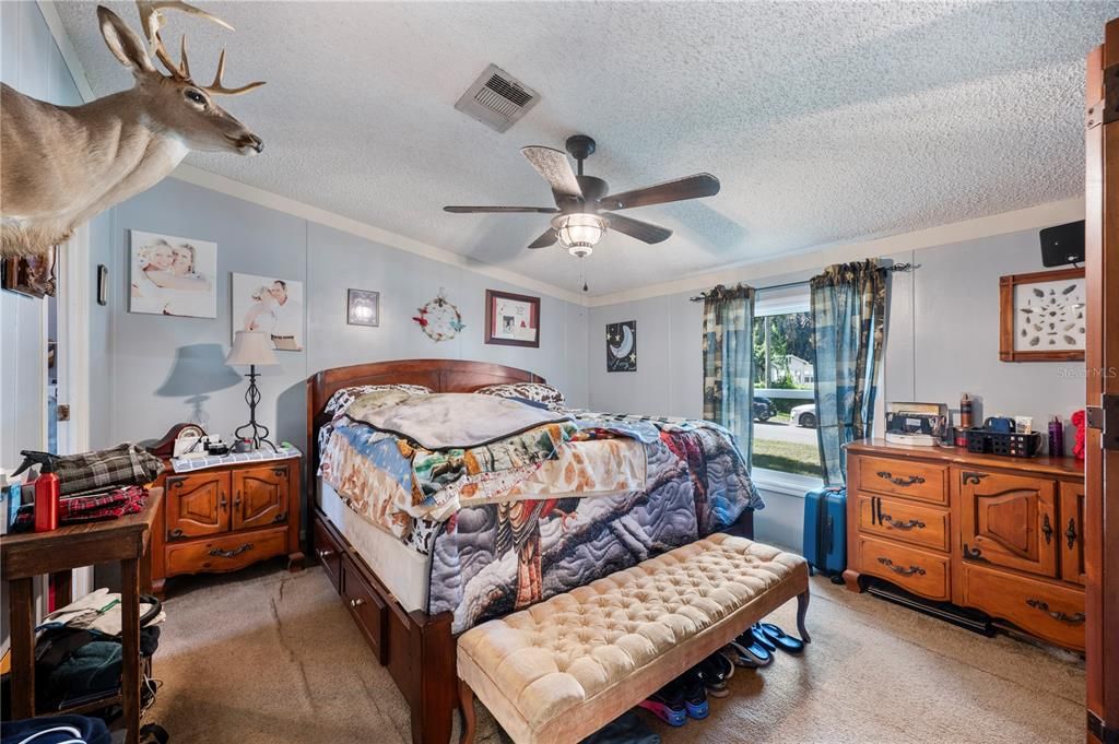 En Venta: $250,000 (3 camas, 2 baños, 1700 Pies cuadrados)