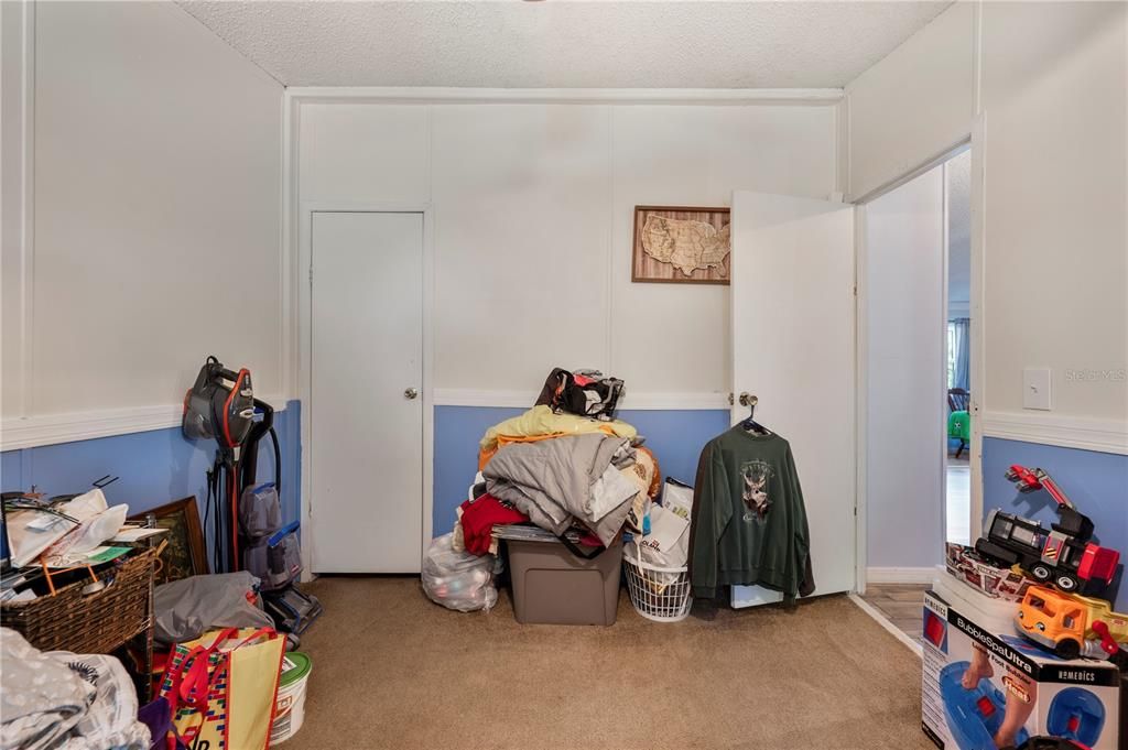 En Venta: $250,000 (3 camas, 2 baños, 1700 Pies cuadrados)