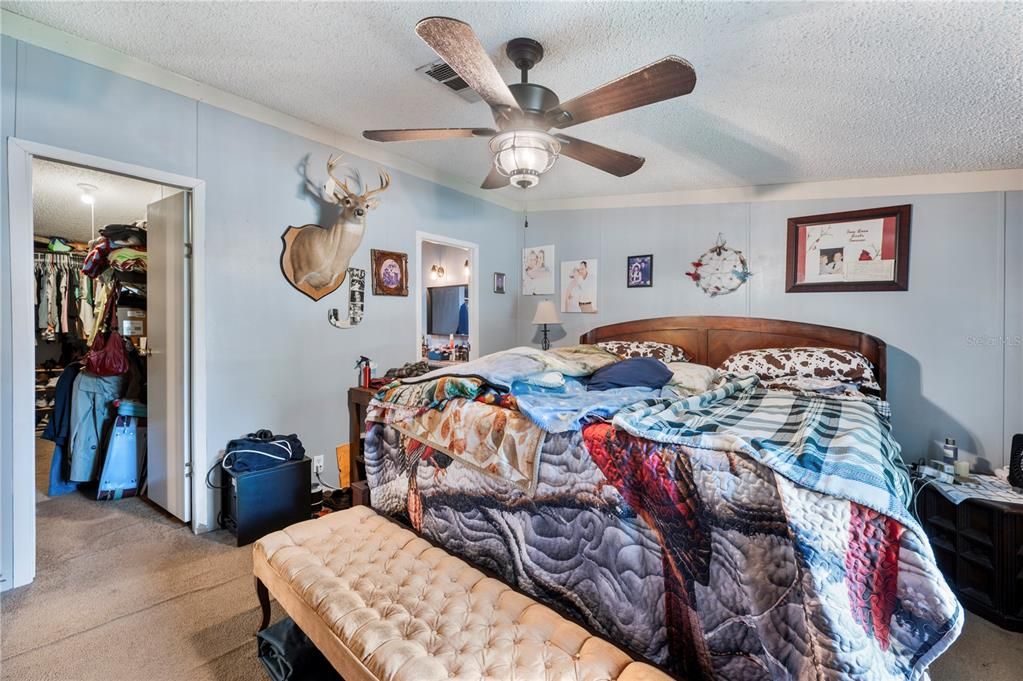 En Venta: $250,000 (3 camas, 2 baños, 1700 Pies cuadrados)