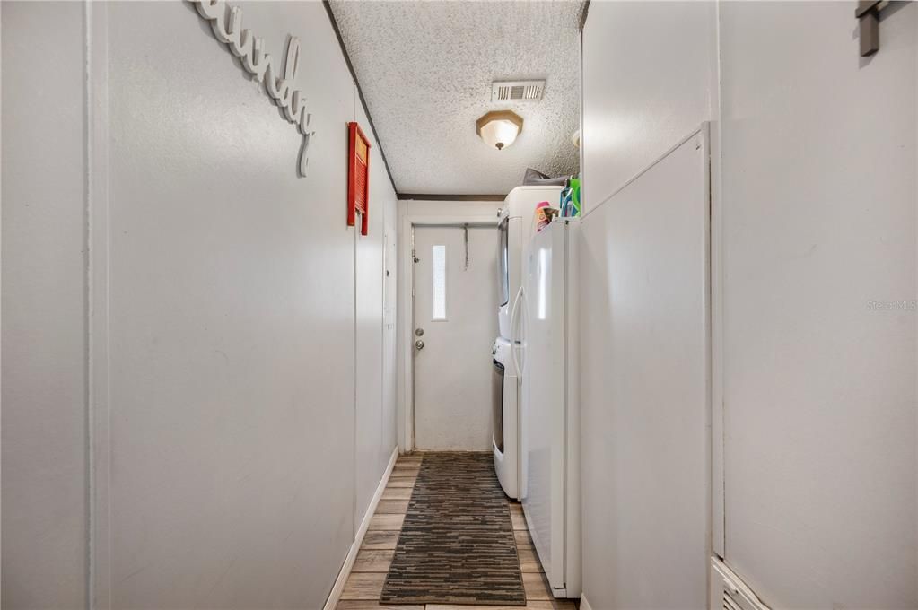 En Venta: $250,000 (3 camas, 2 baños, 1700 Pies cuadrados)