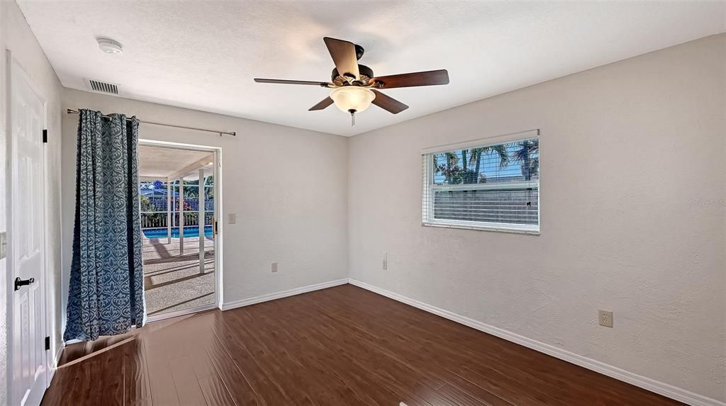 Active With Contract: $559,000 (3 beds, 2 baths, 1784 Square Feet)