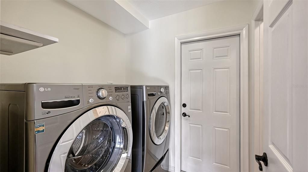 Active With Contract: $559,000 (3 beds, 2 baths, 1784 Square Feet)