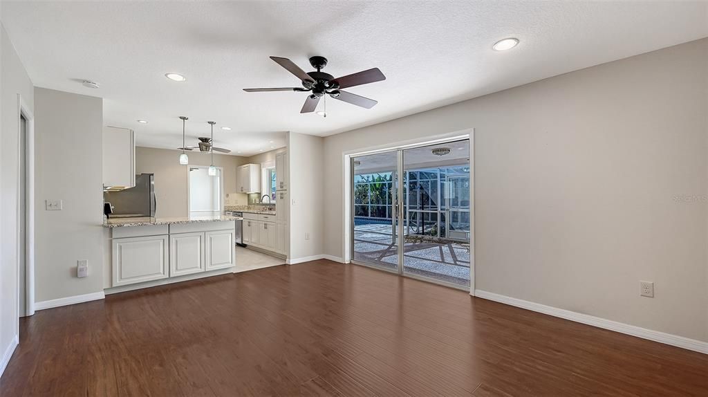 Active With Contract: $559,000 (3 beds, 2 baths, 1784 Square Feet)