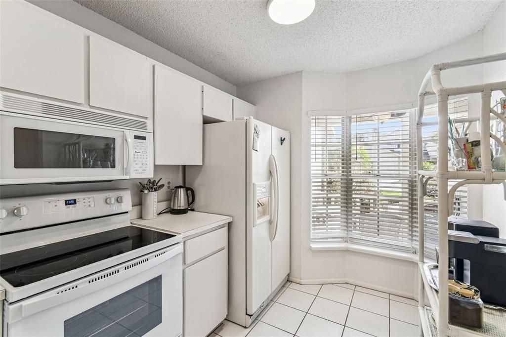 待售: $215,000 (3 贝兹, 2 浴室, 1359 平方英尺)