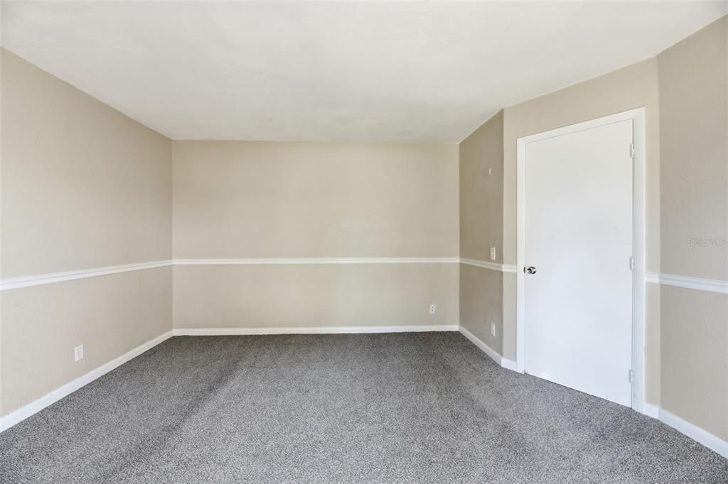 待售: $199,900 (2 贝兹, 2 浴室, 1260 平方英尺)