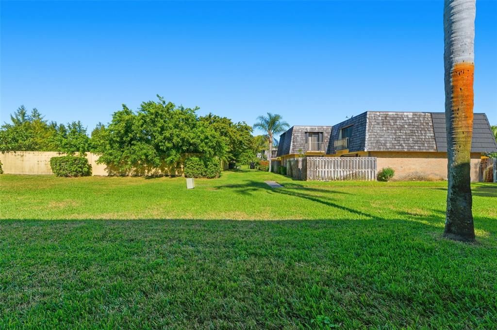 待售: $199,900 (2 贝兹, 2 浴室, 1260 平方英尺)